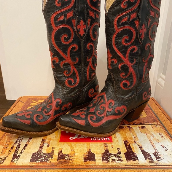 Tony Lama boot. Chocolate Goldrush Leather Foot & 12 inch Top with Rose Inlay - Picture 2 of 4